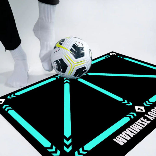 A child's best friend - Football training mat for all levels Non-slip and quiet