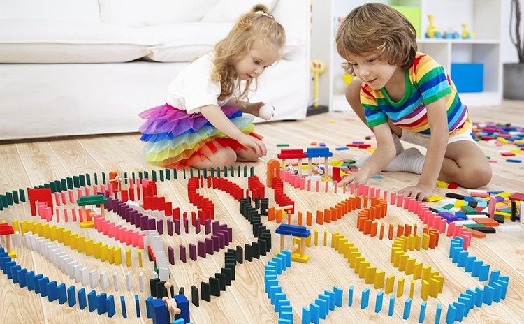 Domino Train