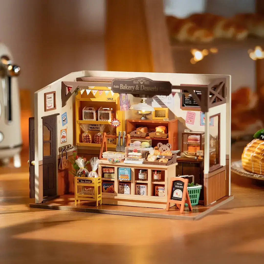 Becka's Miniature Baking House | avichic